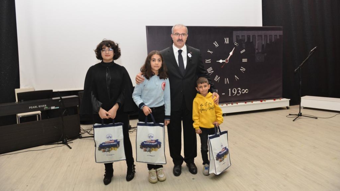 Atatürk'ü Anma Resim Yarışması